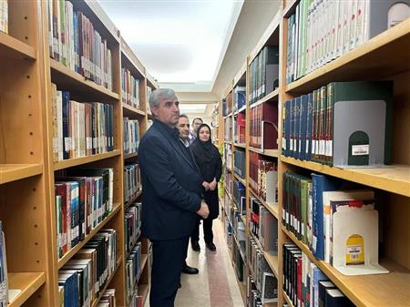 بازدید فرماندار محترم از کتابخانه کوثر
