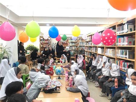 پنج شنبه های شاد با کتابدار مهربان