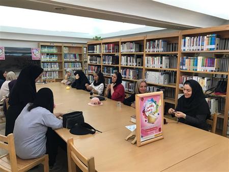 کلاس آموزشی بافتنی با میل