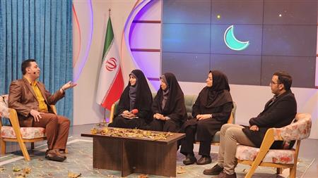 حضور مسئول کتابخانه در برنامه گئجه لر